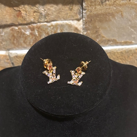 Elegant Gold and Crystal LV Murakami  Earrings - Picture 1 of 6